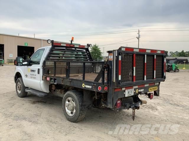 Ford F-250 Lastbil med lad/Flatbed