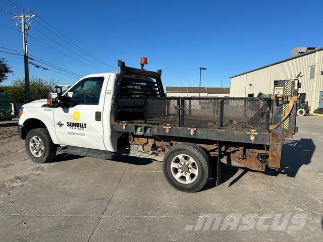 Ford F-250 Lastbil med lad/Flatbed