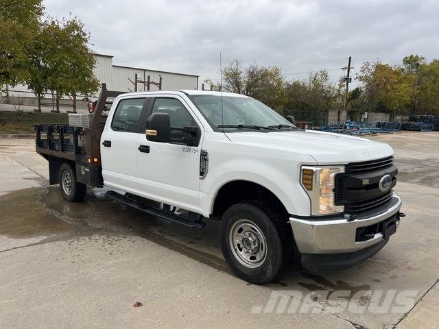 Ford F-250 Lastbil med lad/Flatbed