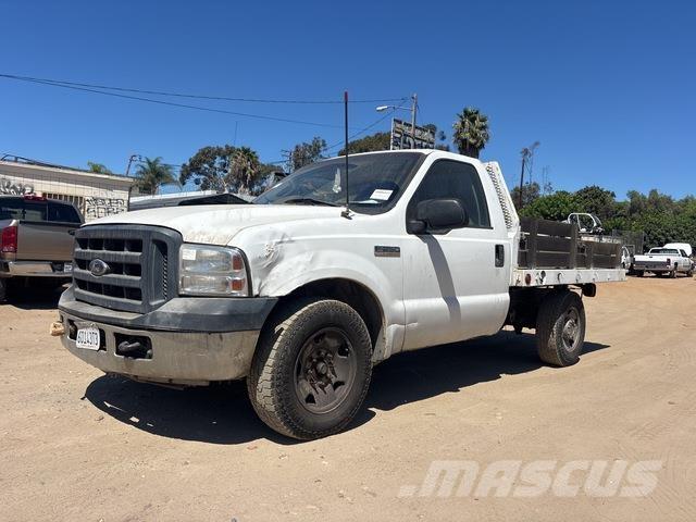 Ford F-250 Lastbil med lad/Flatbed