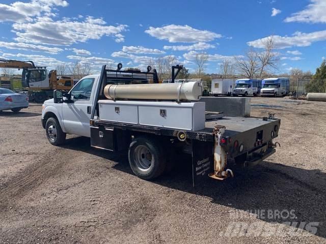 Ford F-350 Lastbil med lad/Flatbed