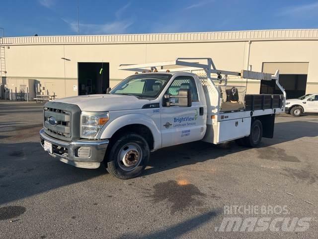Ford F-350 Lastbil med lad/Flatbed
