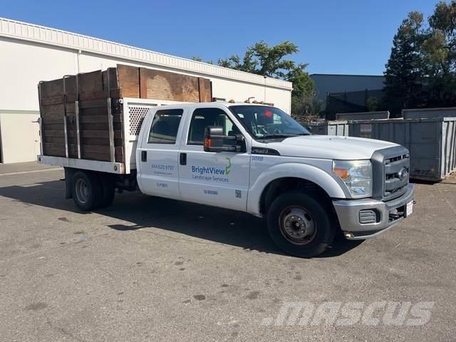 Ford F-350 Lastbil med lad/Flatbed