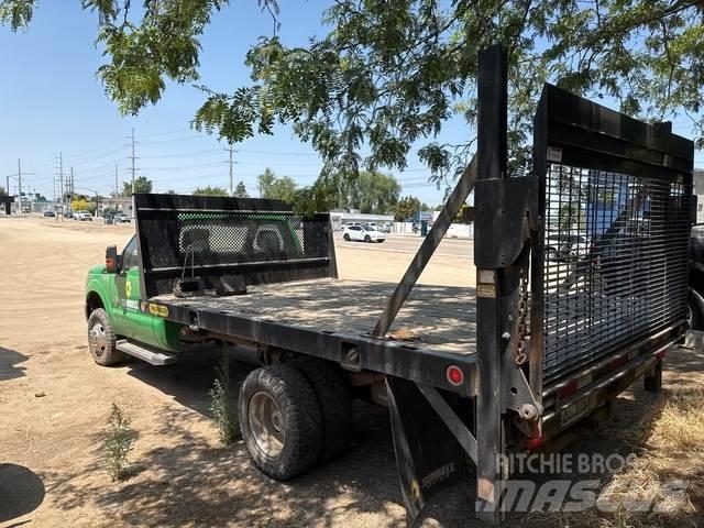 Ford F-350 Lastbil med lad/Flatbed
