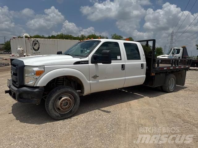 Ford F-350 Lastbil med lad/Flatbed