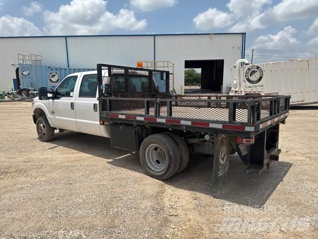 Ford F-350 Lastbil med lad/Flatbed