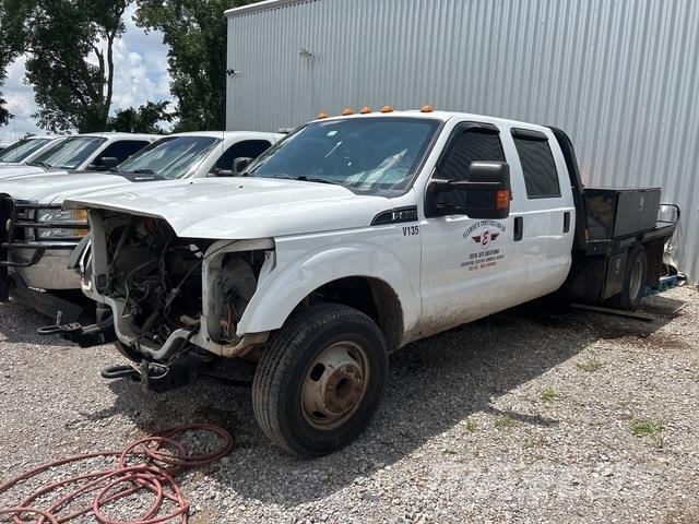 Ford F-350 Lastbil med lad/Flatbed