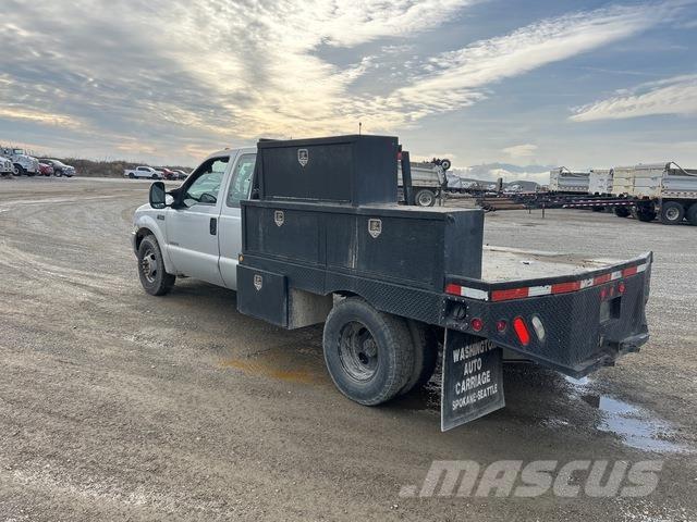 Ford F-350 Lastbil med lad/Flatbed