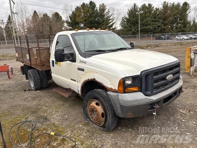 Ford F-450 Lastbil med lad/Flatbed