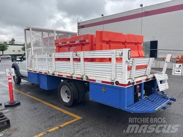 Ford F-450 Lastbil med lad/Flatbed