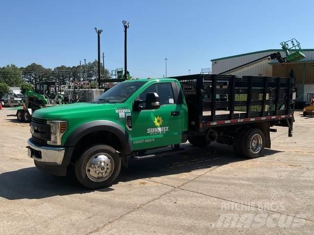 Ford F-450 Lastbil med lad/Flatbed