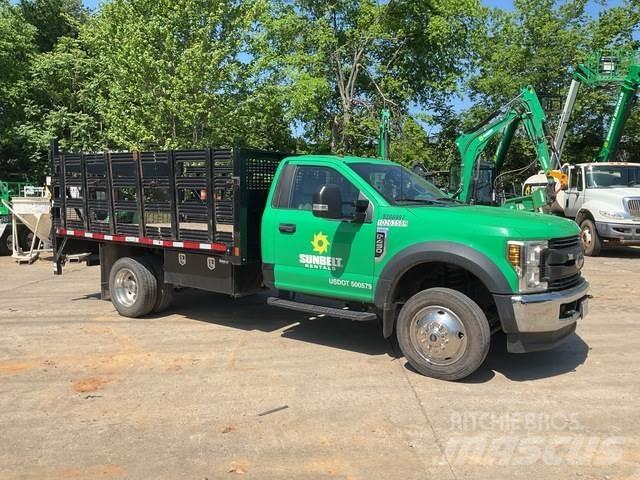Ford F-450 Lastbil med lad/Flatbed