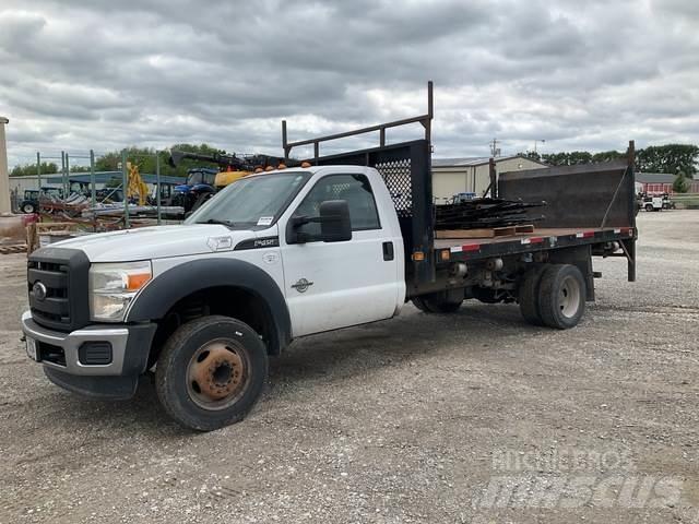 Ford F-450 Lastbil med lad/Flatbed