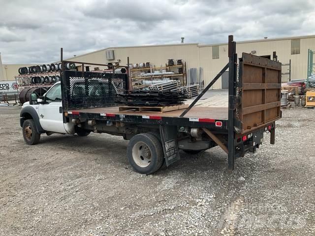 Ford F-450 Lastbil med lad/Flatbed