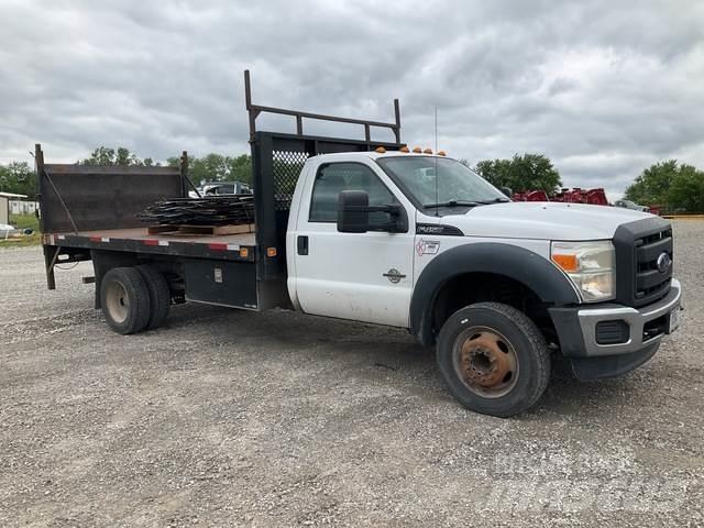 Ford F-450 Lastbil med lad/Flatbed