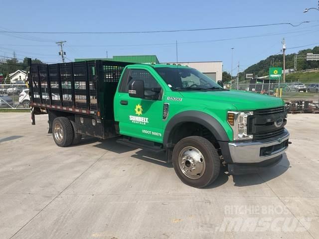 Ford F-450 Lastbil med lad/Flatbed