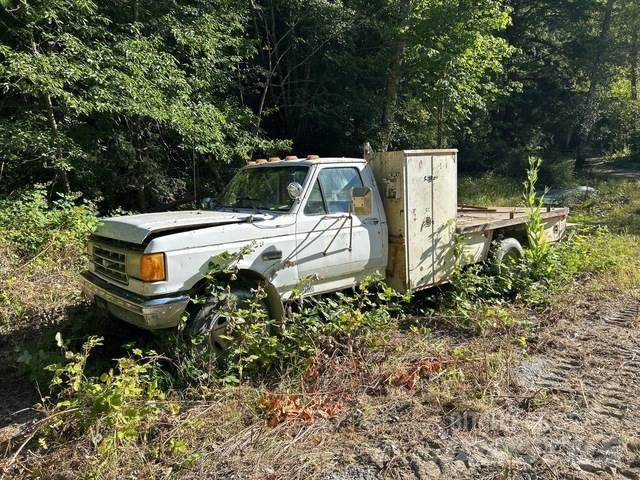 Ford F-450 Lastbil med lad/Flatbed