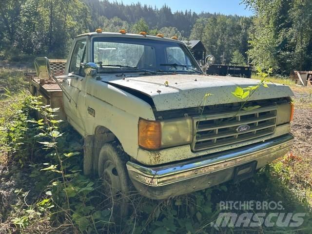 Ford F-450 Lastbil med lad/Flatbed