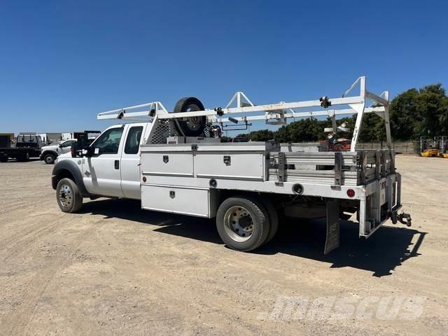 Ford F-450 Lastbil med lad/Flatbed