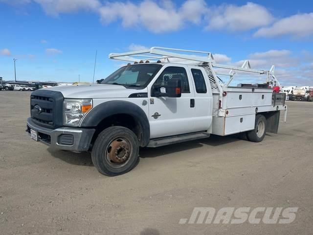 Ford F-450 Lastbil med lad/Flatbed