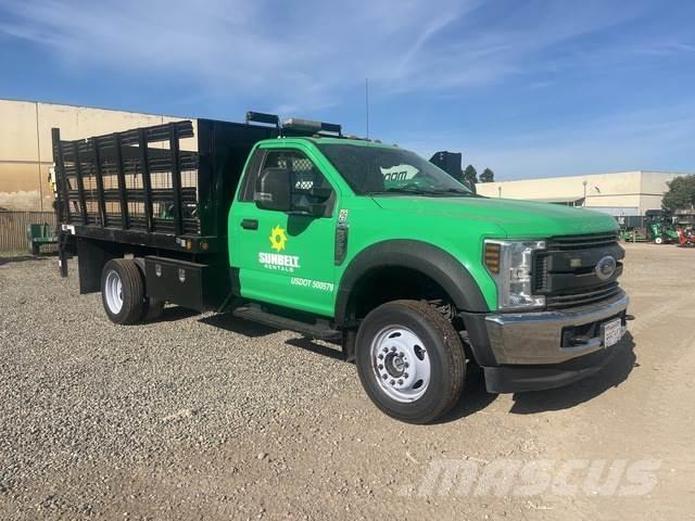 Ford F-450 Lastbil med lad/Flatbed