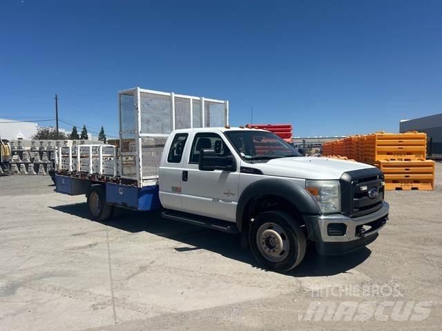 Ford F-450 Lastbil med lad/Flatbed
