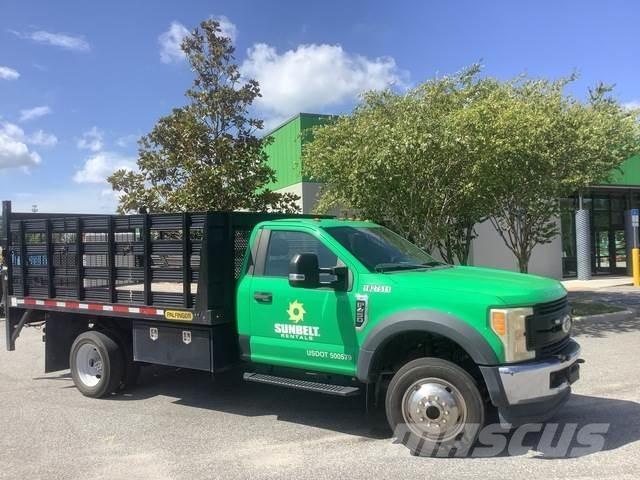Ford F-450 Lastbil med lad/Flatbed