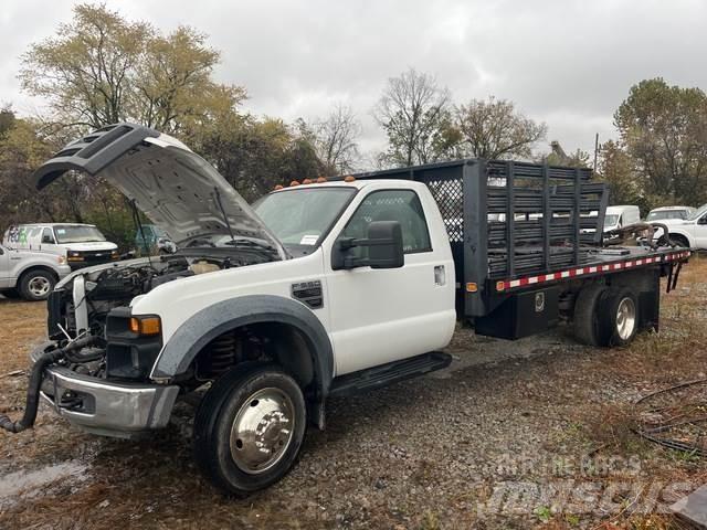 Ford F-550 Lastbil med lad/Flatbed
