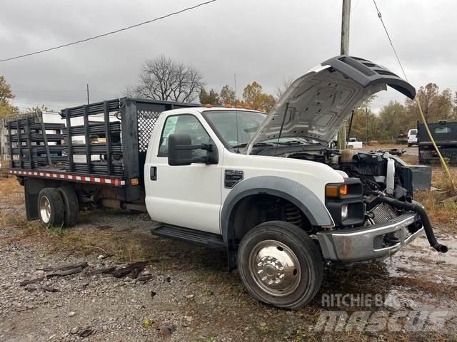 Ford F-550 Lastbil med lad/Flatbed