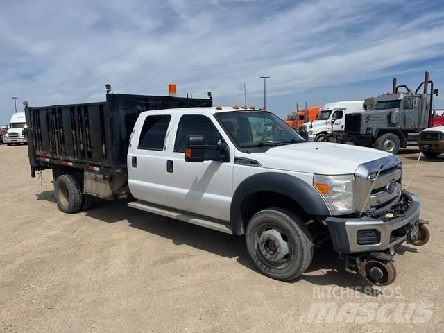Ford F-550 Lastbil med lad/Flatbed