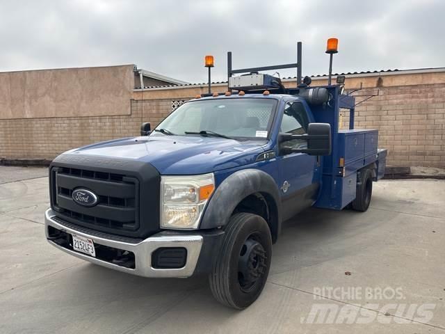 Ford F-550 Pickup/Sideaflæsning