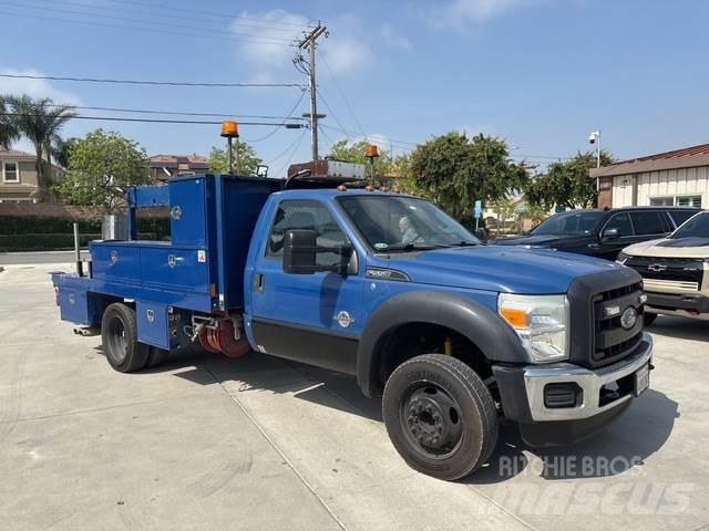 Ford F-550 Pickup/Sideaflæsning