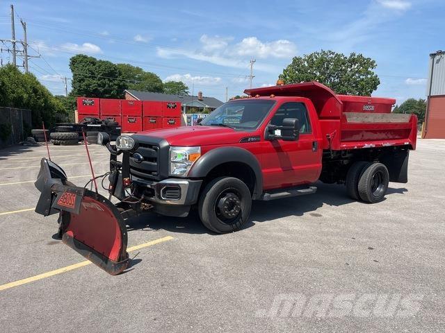 Ford F-550 Sneskovle og -plove