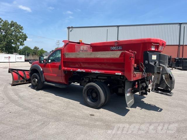 Ford F-550 Sneskovle og -plove