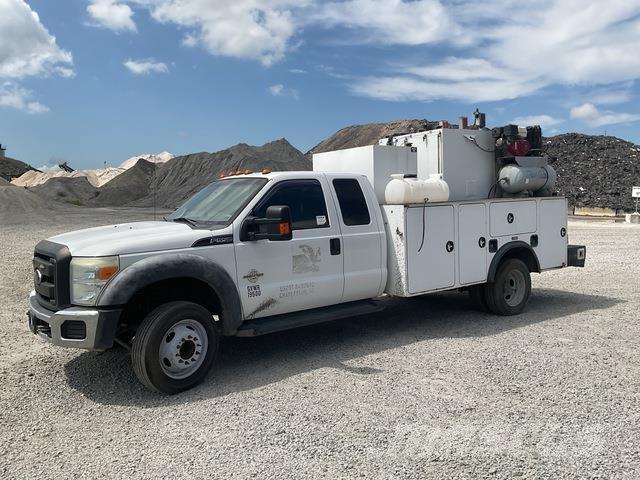 Ford F-550 Tankbiler