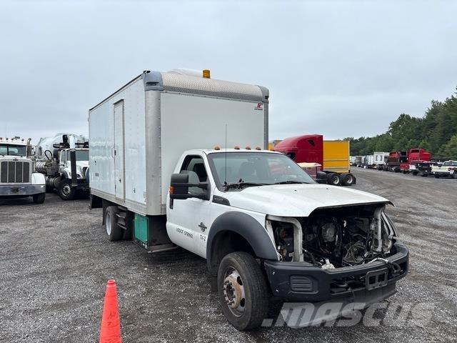 Ford F-550 Fast kasse