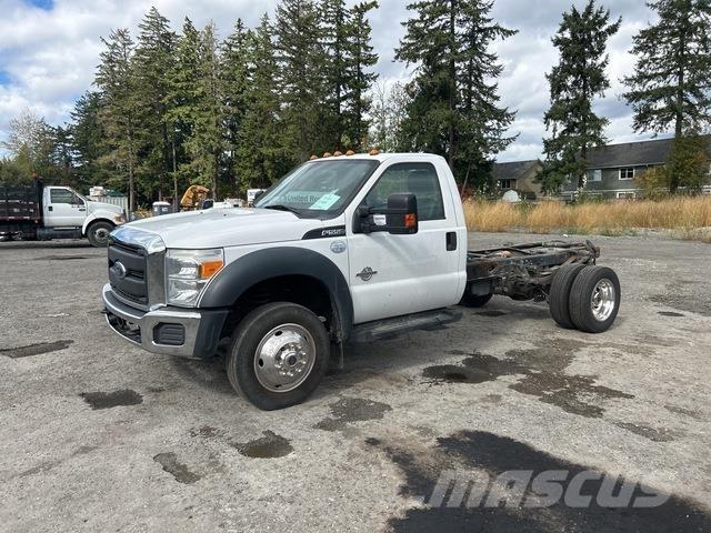 Ford F-550 Kabiner og interiør