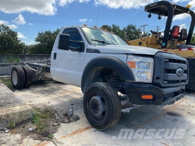 Ford F-550 Kabiner og interiør