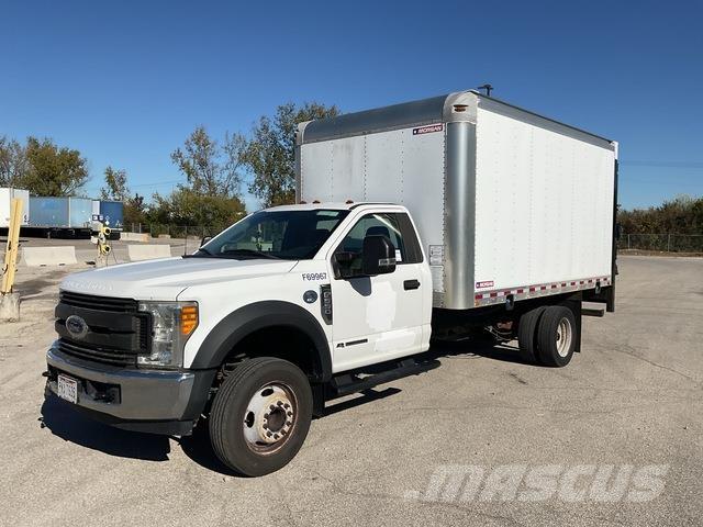 Ford F-550 Fast kasse