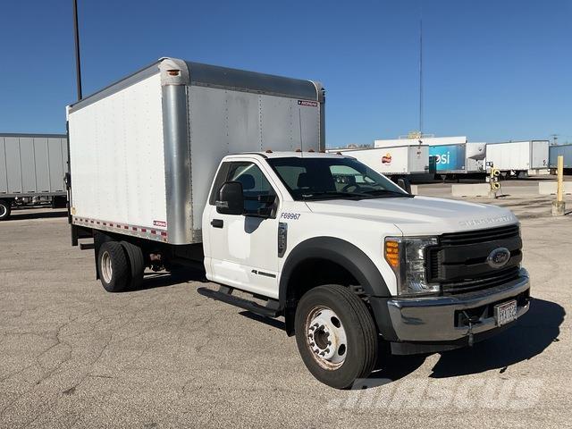 Ford F-550 Fast kasse