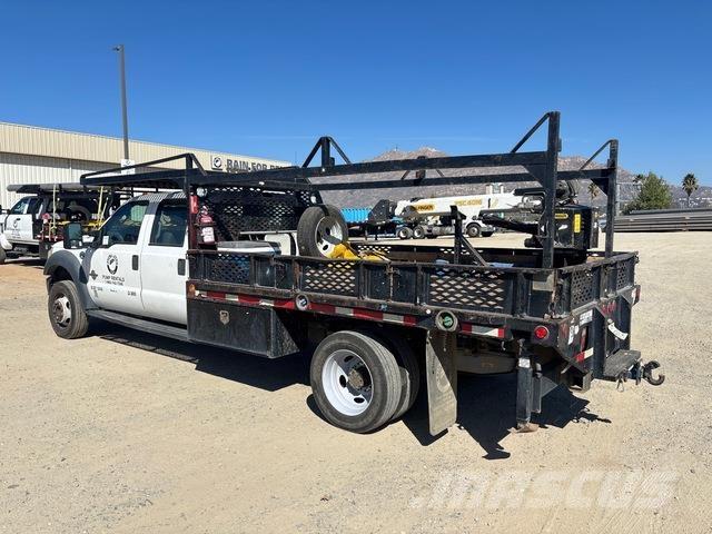 Ford F-550 Lastbil med kran