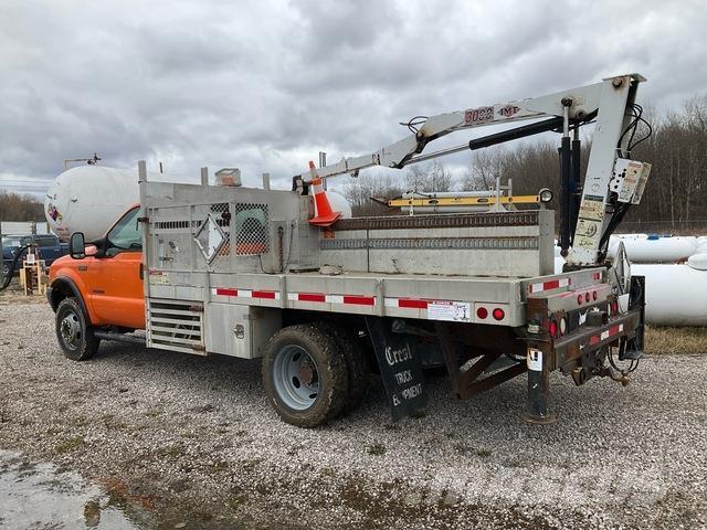 Ford F-550 Lastbil med kran