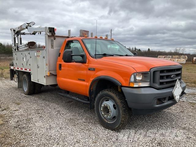 Ford F-550 Lastbil med kran