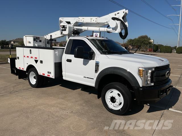 Ford F-550 Lastbilmonterede lifte