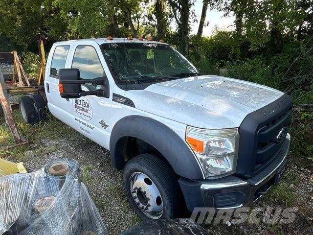 Ford F-550 XL Kabiner og interiør