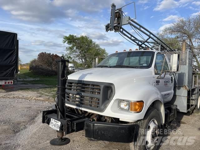 Ford F-650 Lastbilmonterede borerigge