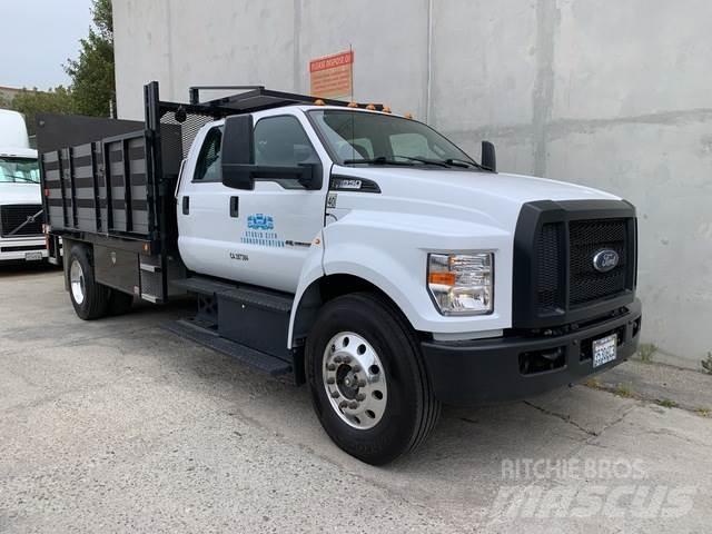 Ford F-650 Lastbil med lad/Flatbed