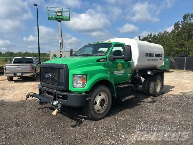 Ford F-650 Tankvogne - vand