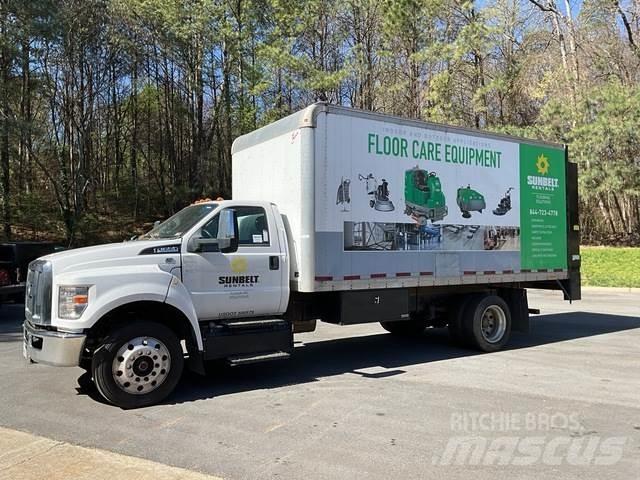 Ford F-650 Fast kasse