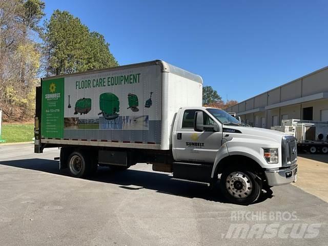 Ford F-650 Fast kasse